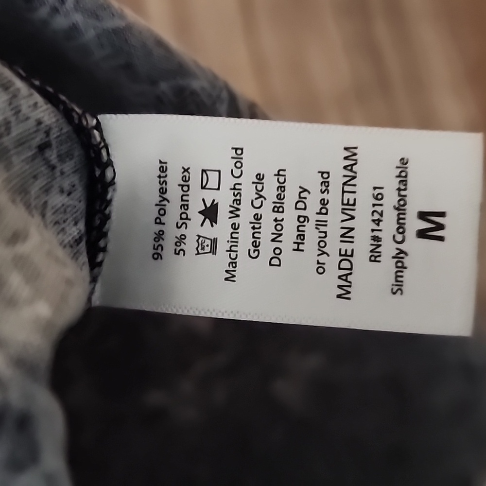 Lularoe Randy Top - Picture 3 of 3